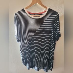 Activezone womans short sleeve top. Size 1x